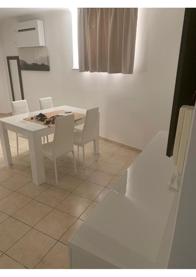 Appartamento Vacanze Breda ジェノヴァ エクステリア 写真